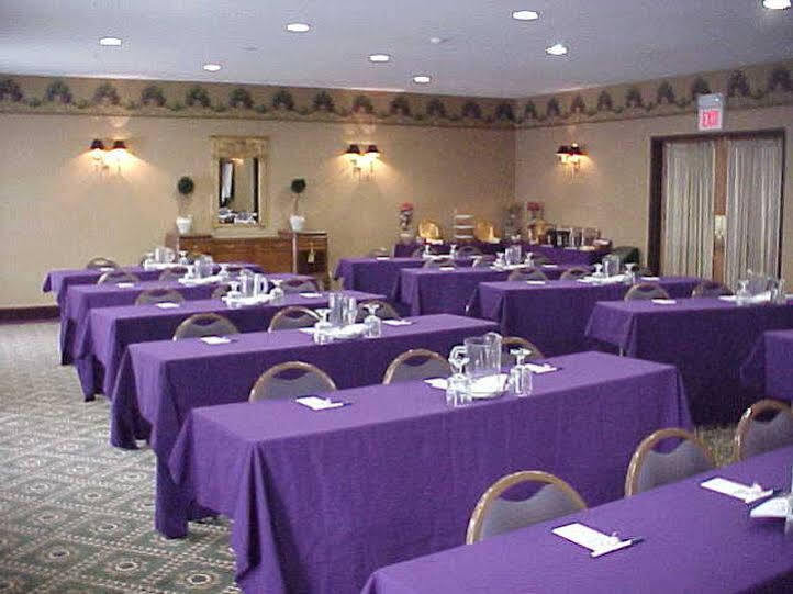Holiday Inn Express Hotel & Suites Bloomington-Normal University Area By Ihg Exterior photo